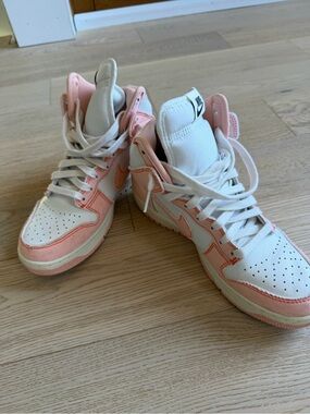 Women’s High-Top Athletic Sneakers - White with Light Pink